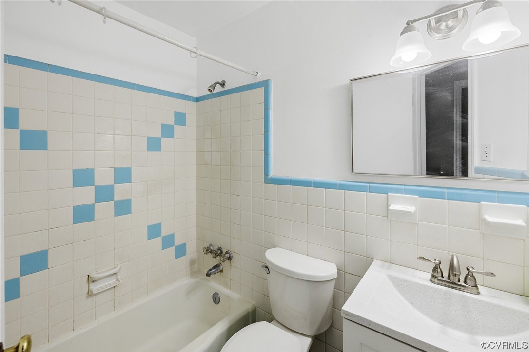 9303 Edson Road Henrico, VA 23229 - Photo 15 of 20 a bathroom with a sink toilet and shower