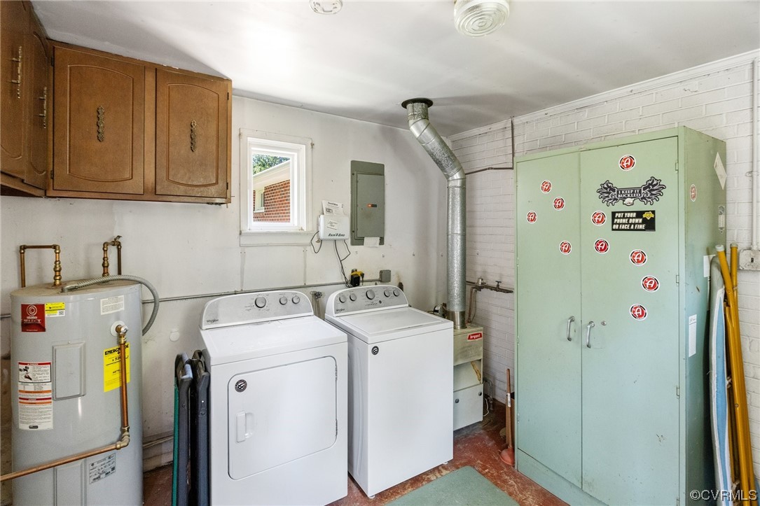 9303 Edson Road Henrico, VA 23229 - Photo 19 of 20 a utility room with dryer and washer