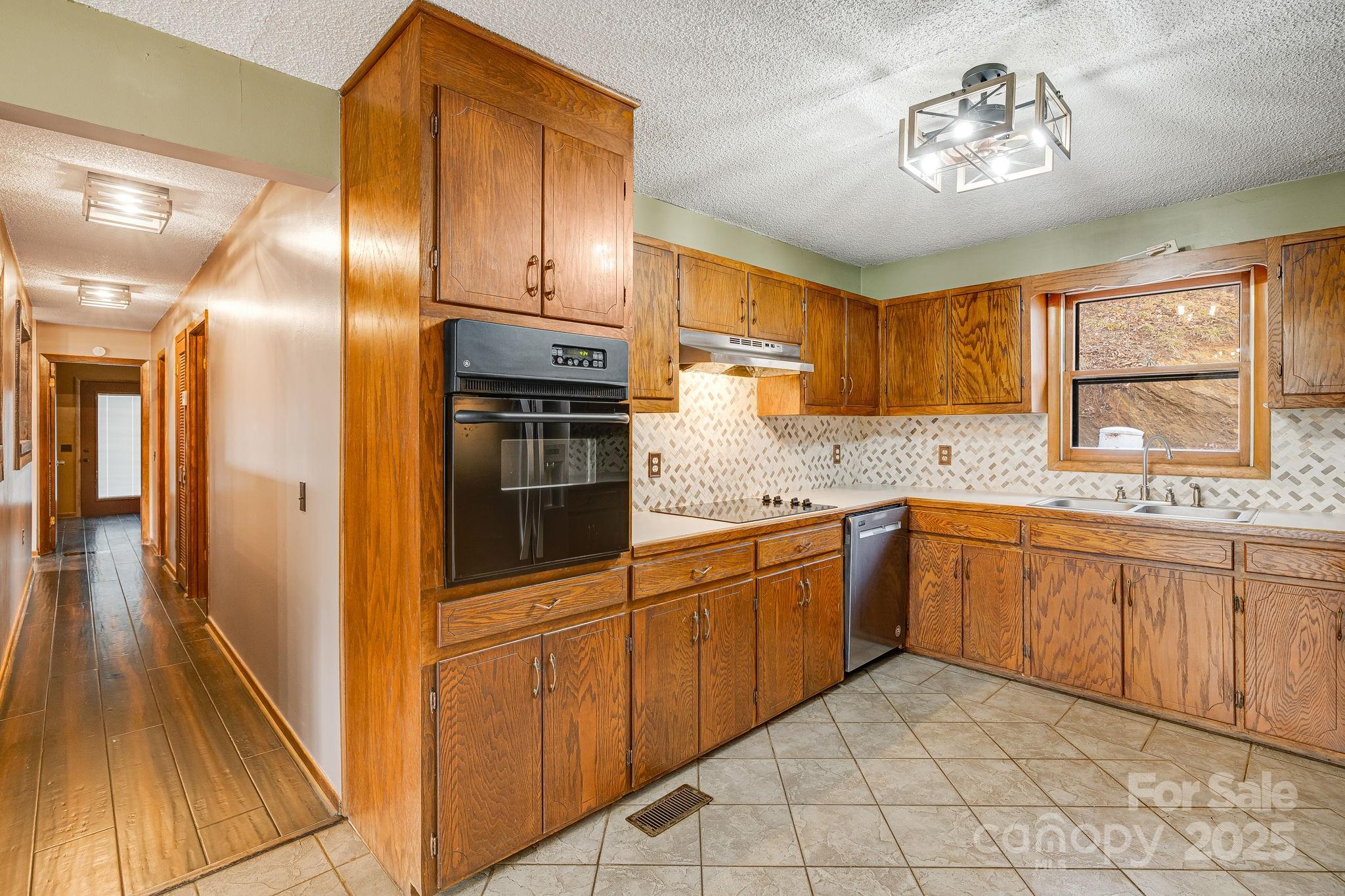 1185 Roses Branch Road Green Mountain, NC 28740 - Photo 10 of 37 Gallery Image 10