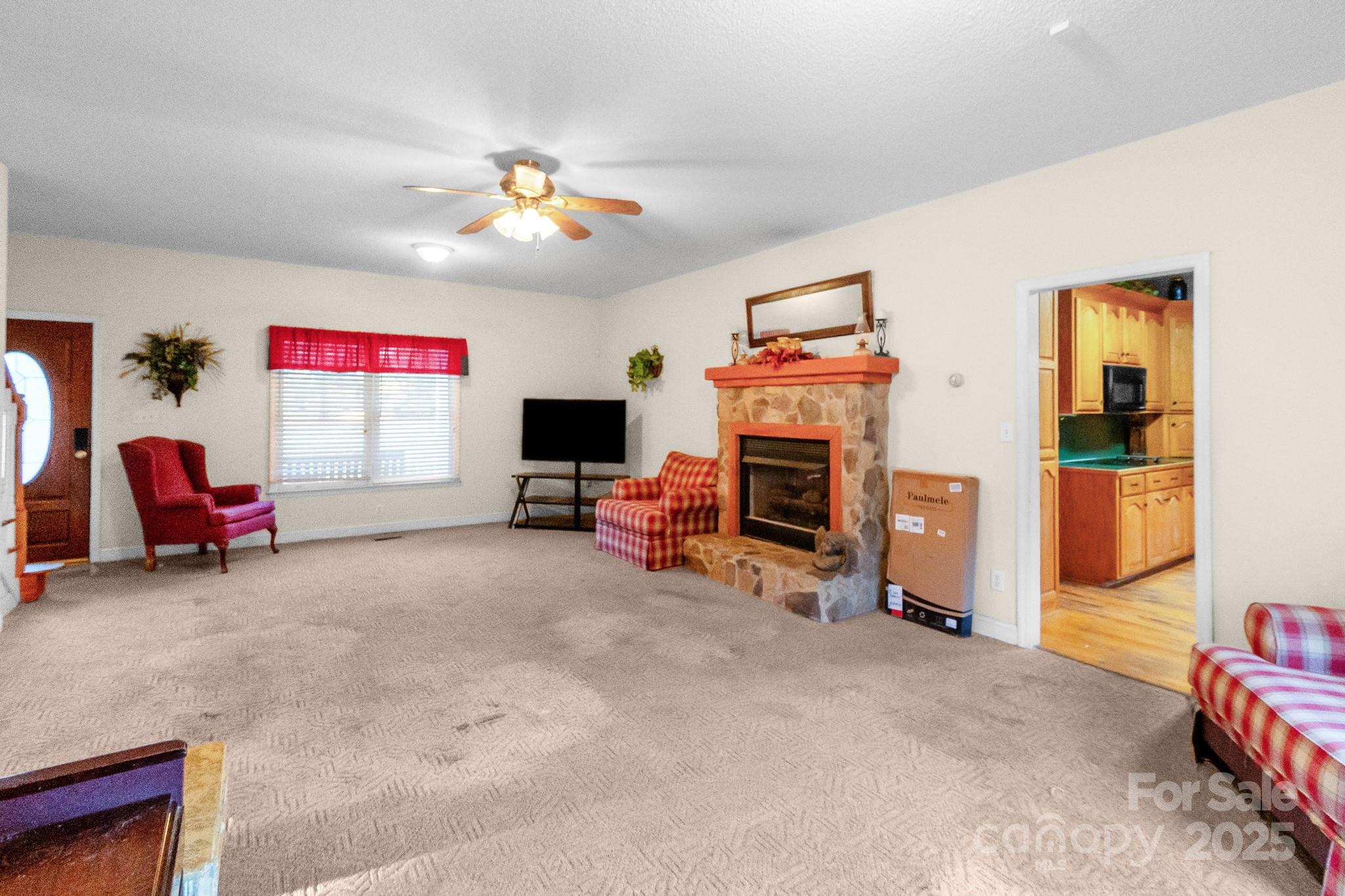 2775 State Rd S-29-285 Lancaster, SC 29720 - Photo 14 of 48 a view of a livingroom with furniture and a flat screen tv