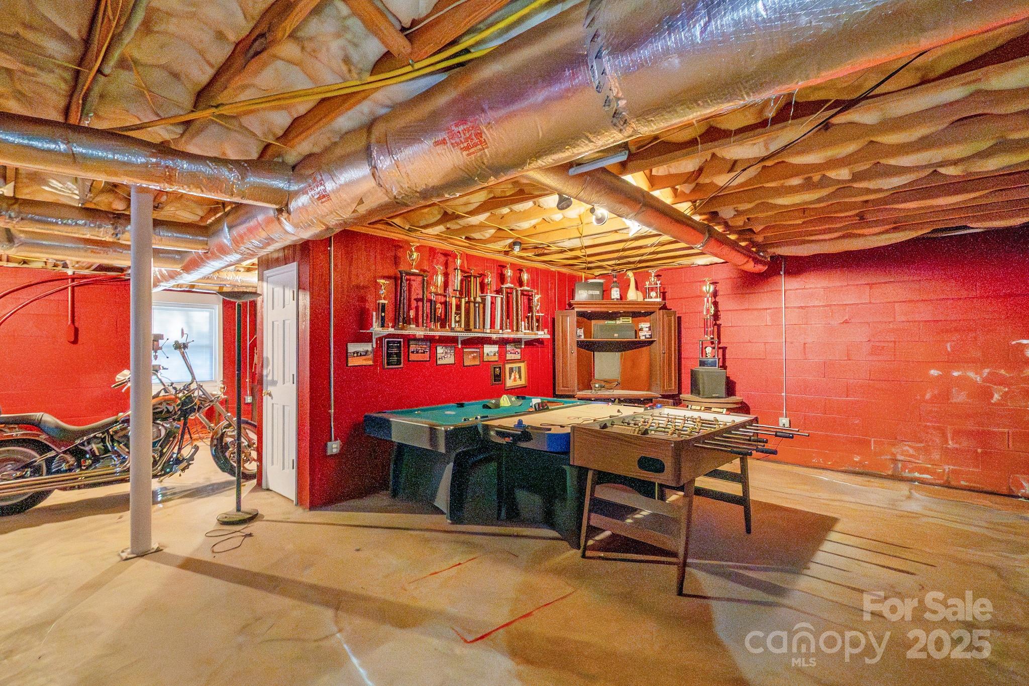2775 State Rd S-29-285 Lancaster, SC 29720 - Photo 43 of 48 a view of work space with a table and chairs
