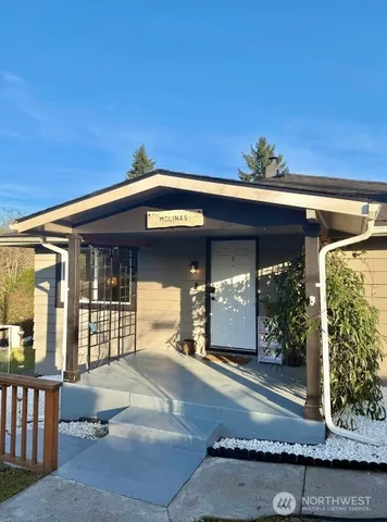 $3,200 | 1149 Sherman Avenue, Port Orchard, WA 98366