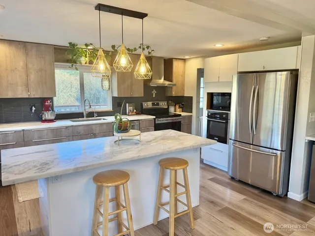 $3,200 | 1149 Sherman Avenue, Port Orchard, WA 98366