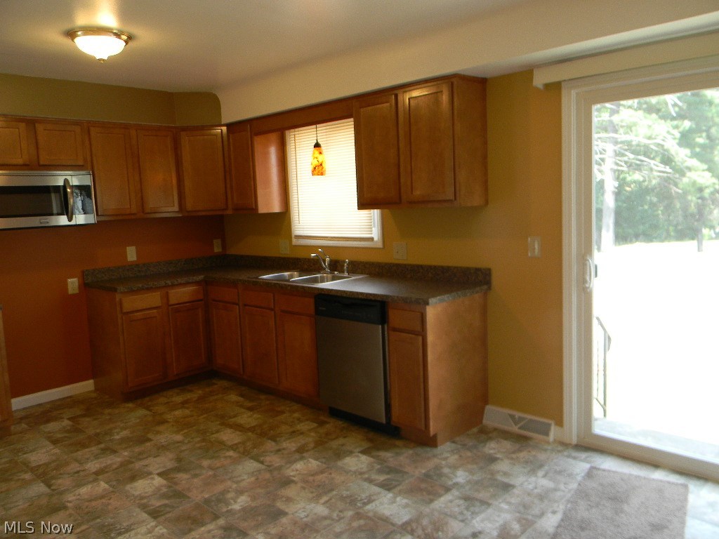 14541 Schreiber Road Maple Heights, OH 44137 - Photo 2 of 15 Gallery Image 2