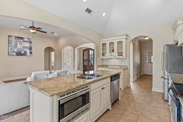 $299,900 | 152 Sunline Drive, Petal, MS 39465