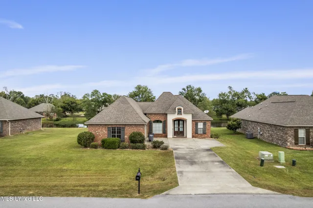 $299,900 | 152 Sunline Drive, Petal, MS 39465