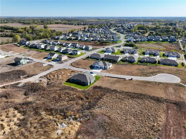 $335,000 | 19713 West 195th Place, Spring Hill, KS 66083