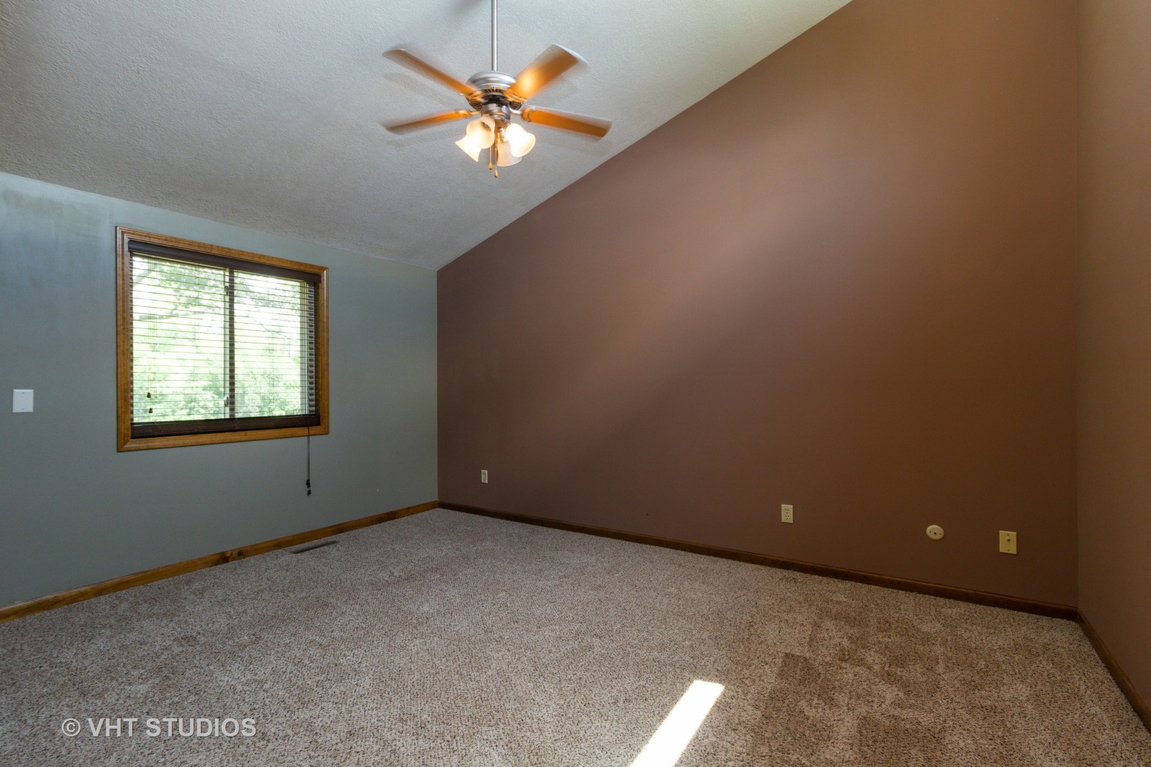 1221 East 5000S Road St. Anne, IL 60964 - Photo 6 of 14