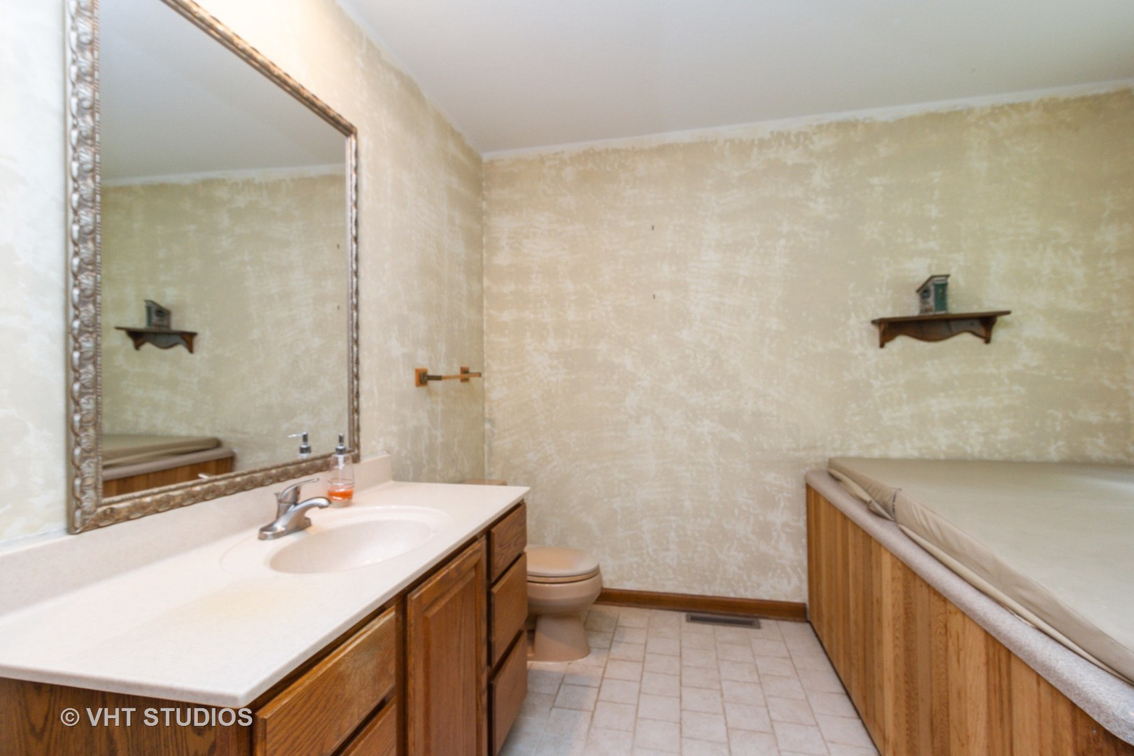 1221 East 5000S Road St. Anne, IL 60964 - Photo 8 of 14