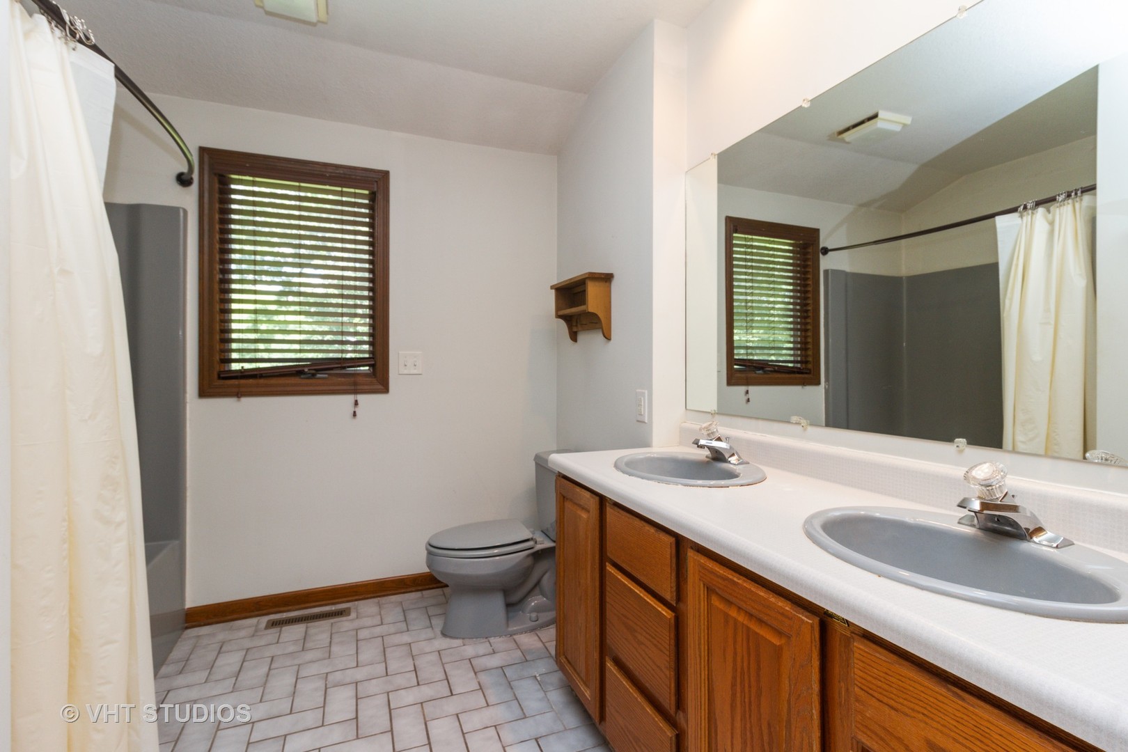 1221 East 5000S Road St. Anne, IL 60964 - Photo 9 of 14