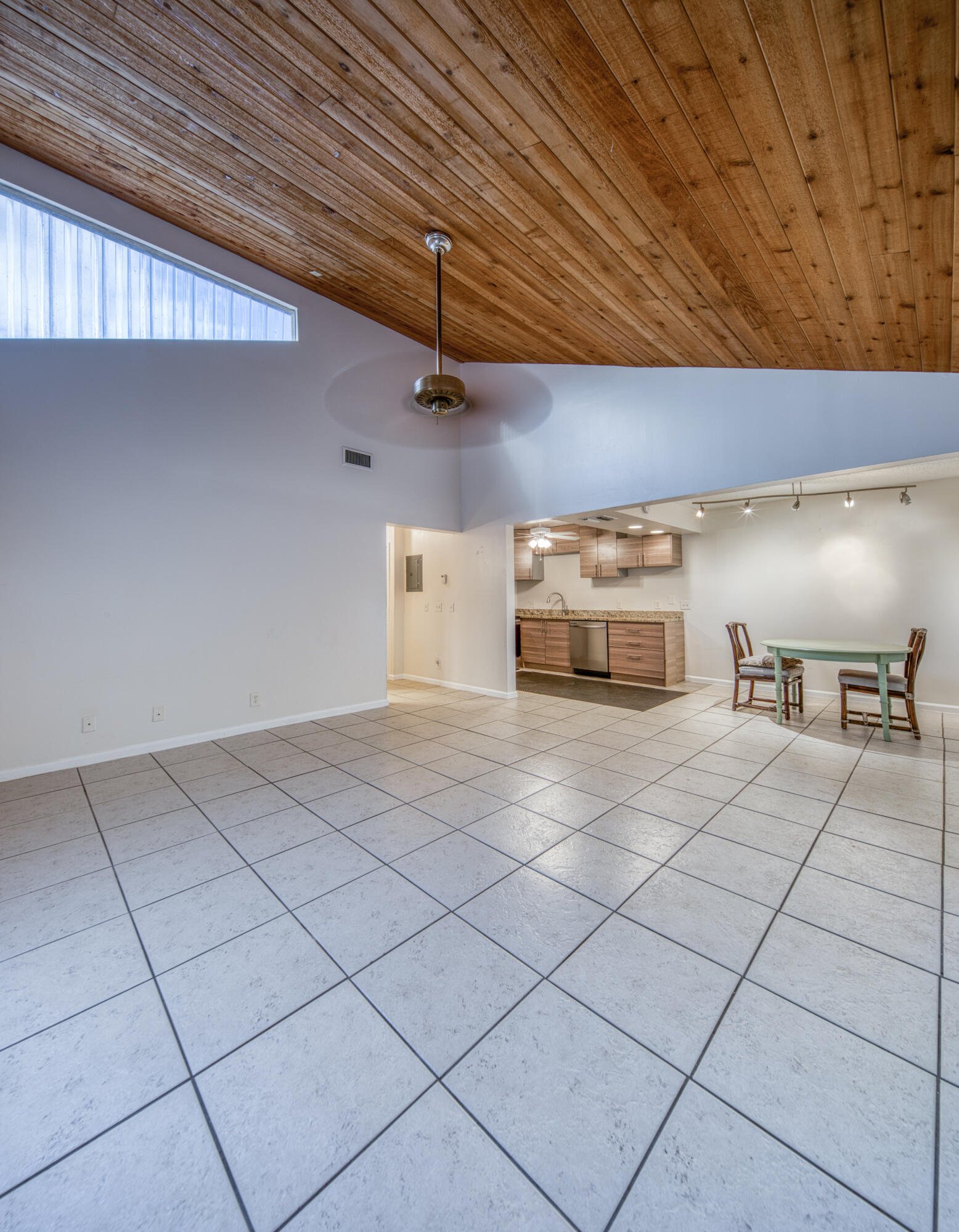 a view of a livingroom with furniture