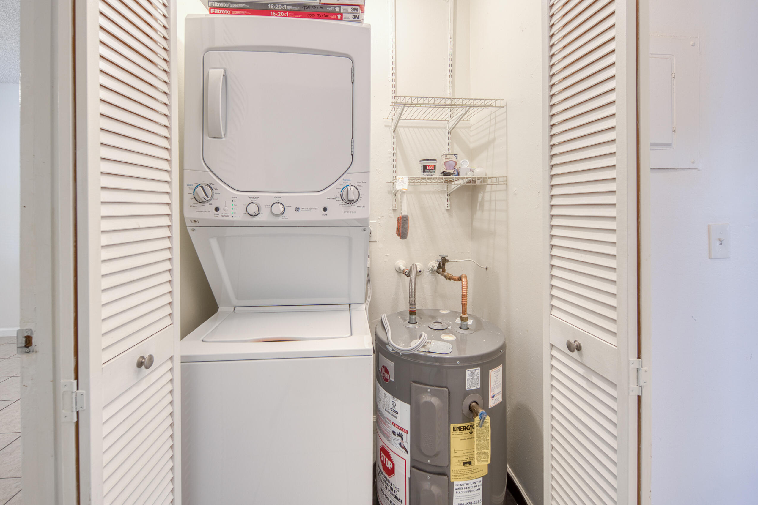 809 North Federal Highway, Unit 3 Lake Worth Beach, FL 33460 - Photo 6 of 31 with utility room with washer and dryer