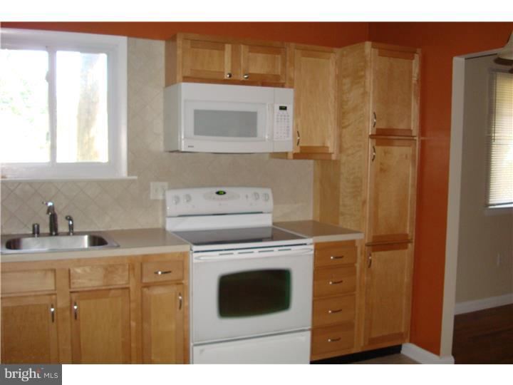 17 Bisbee Road Newark, DE 19711 - Photo 8 of 25 Kitchen