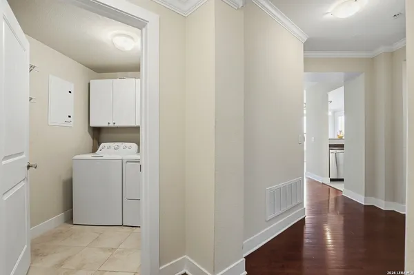 $2,000 | 7342 Oak Manor, Unit 4210, San Antonio, TX 78229