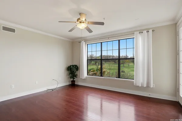 $2,000 | 7342 Oak Manor, Unit 4210, San Antonio, TX 78229