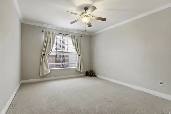 $2,000 | 7342 Oak Manor, Unit 4210, San Antonio, TX 78229