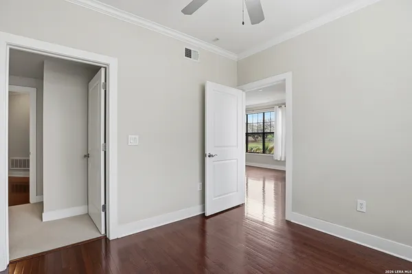 $2,000 | 7342 Oak Manor, Unit 4210, San Antonio, TX 78229