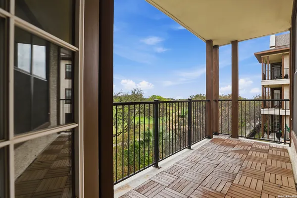 $2,000 | 7342 Oak Manor, Unit 4210, San Antonio, TX 78229
