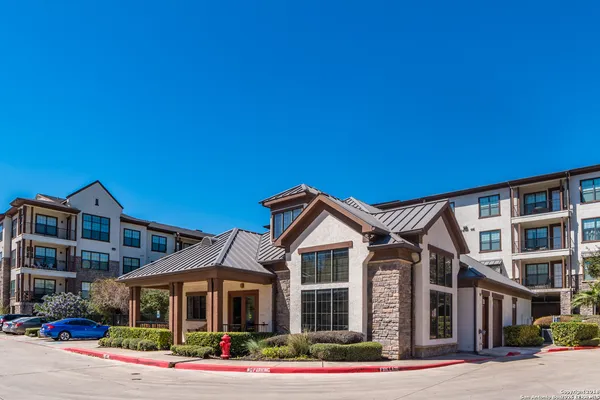 $2,000 | 7342 Oak Manor, Unit 4210, San Antonio, TX 78229
