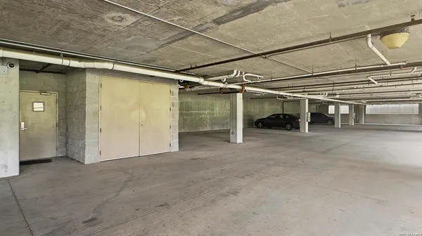 $2,000 | 7342 Oak Manor, Unit 4210, San Antonio, TX 78229