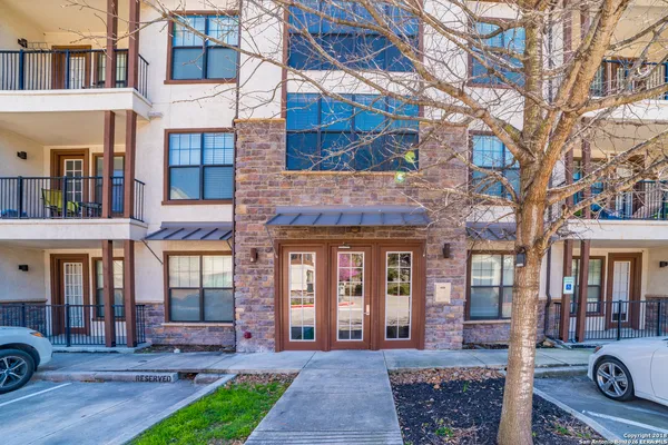 $2,000 | 7342 Oak Manor, Unit 4210, San Antonio, TX 78229