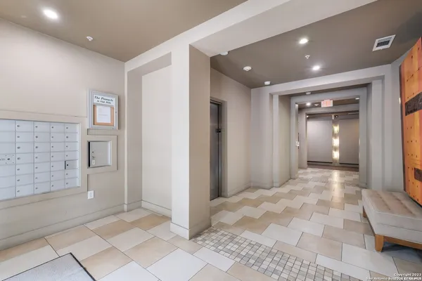 $2,000 | 7342 Oak Manor, Unit 4210, San Antonio, TX 78229