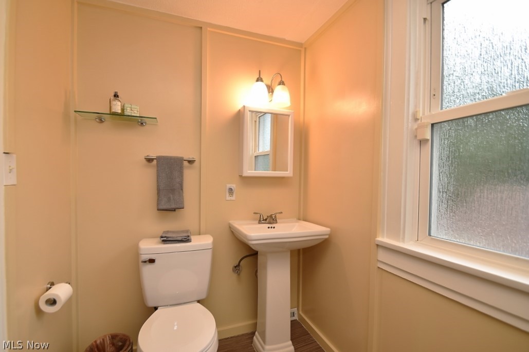 1352 Sunset Road Cleveland, OH 44124 - Photo 20 of 34