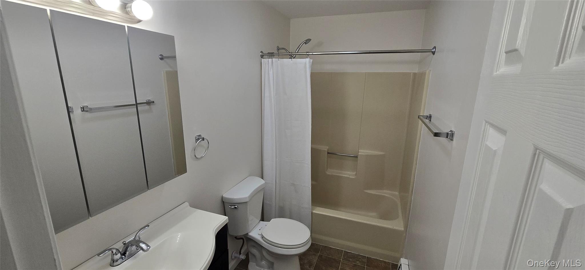 1335 Union Avenue, Unit B Newburgh, NY 12550 - Photo 11 of 20 Bathroom