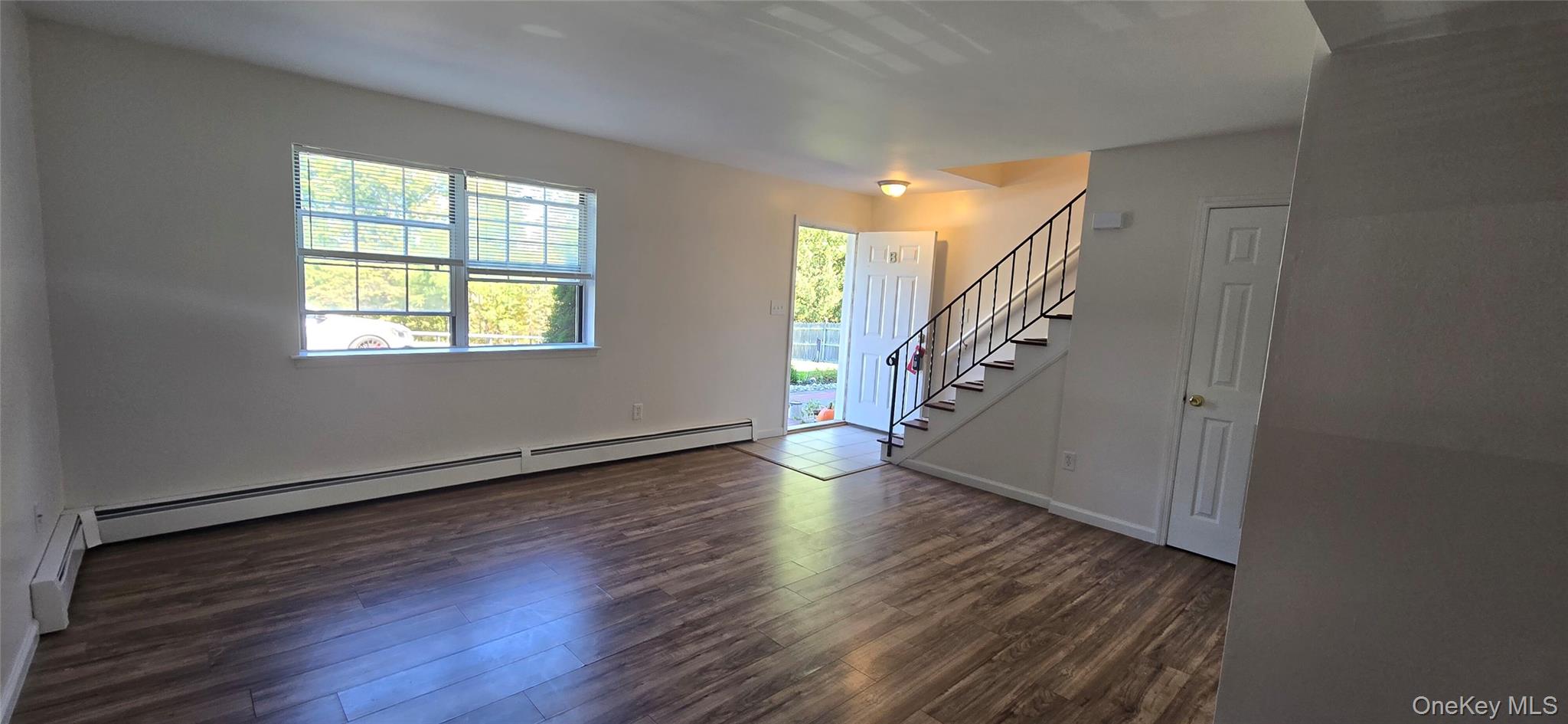 1335 Union Avenue, Unit B Newburgh, NY 12550 - Photo 9 of 20 Living Room