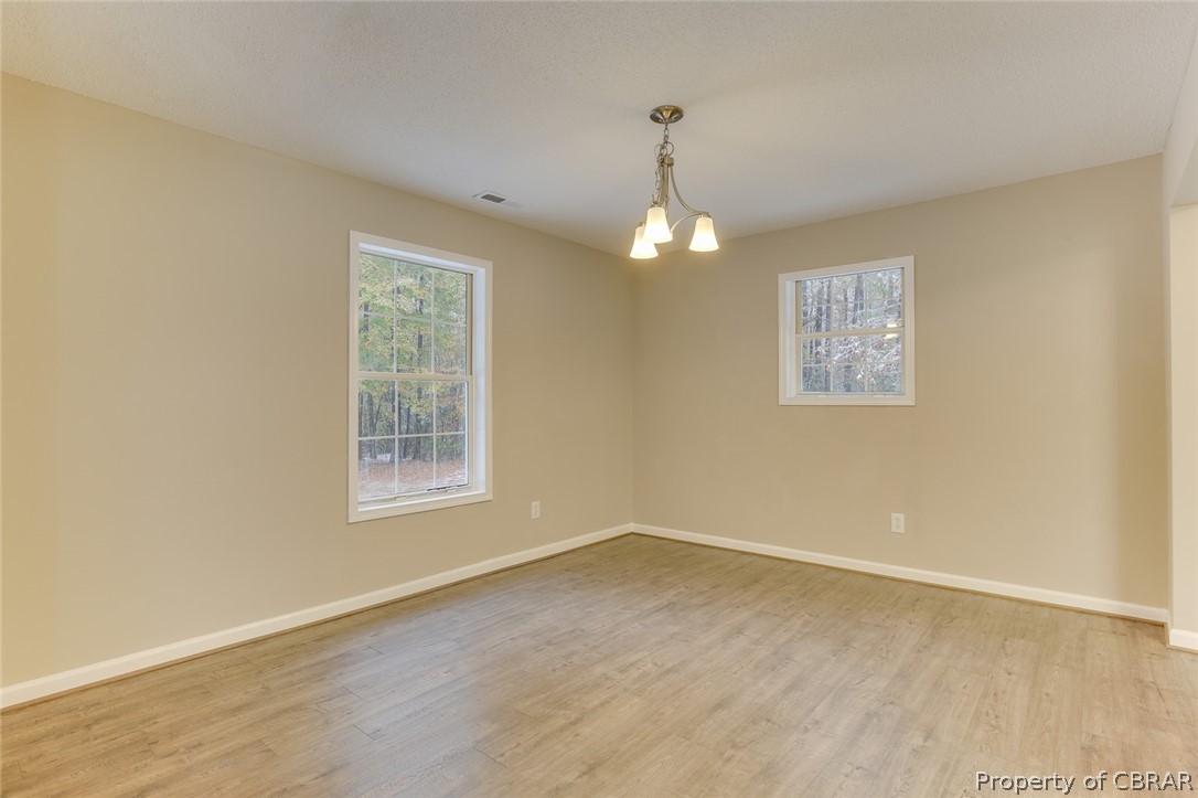 12526 Rilees Farm Road Gloucester, VA 23061 - Photo 10 of 30 Gallery Image 10
