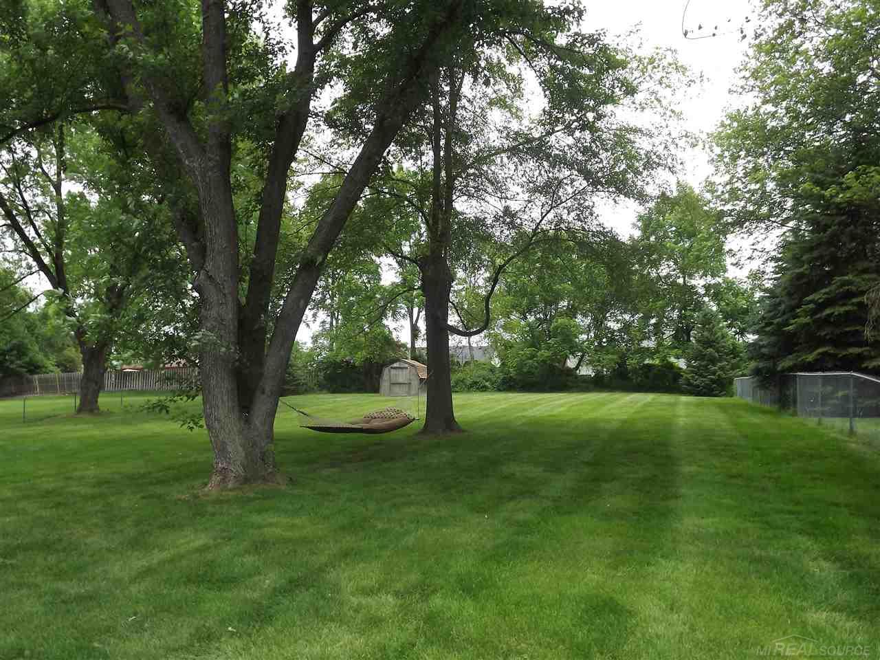 410 Lehigh Road Rochester Hills, MI 48307 - Photo 15 of 26