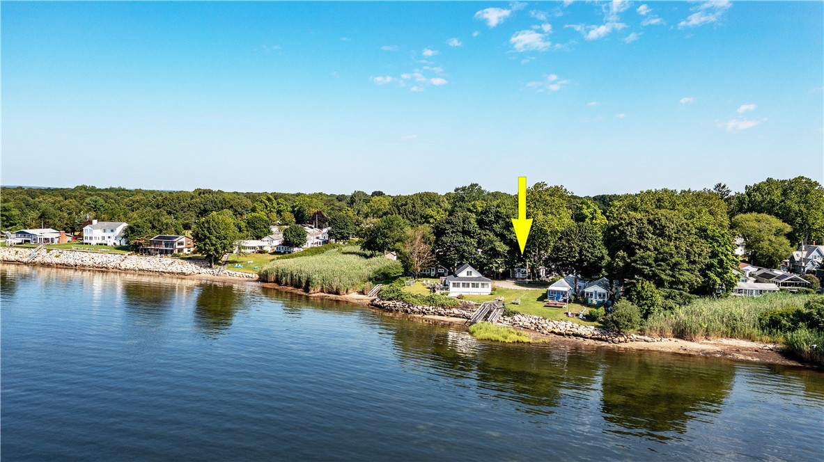 19 Andrew Comstock Road Warwick, RI 02886 - Photo 3 of 40