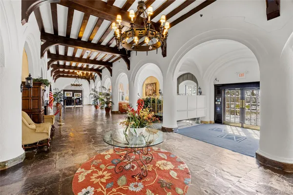 $1,200,000 | 236 Edgemere Street, Unit 314, Montauk, NY 11954