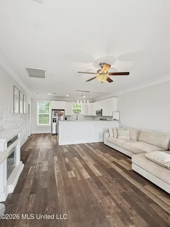 $250,000 | 10501 Pin Oak Drive, Biloxi, MS 39532