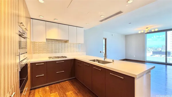 $6,800 | 1555 Kapiolani Boulevard, Unit 2008, Honolulu, HI 96814