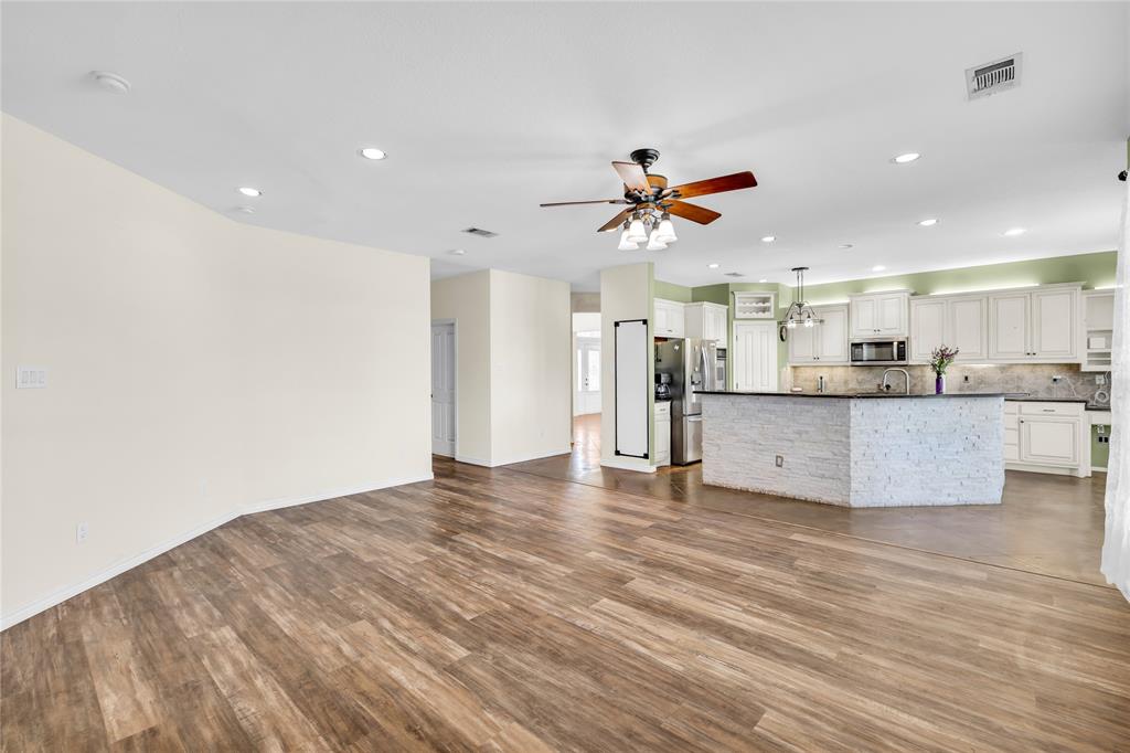 4031 Burleson Retta Road Burleson, TX 76028 - Photo 16 of 40