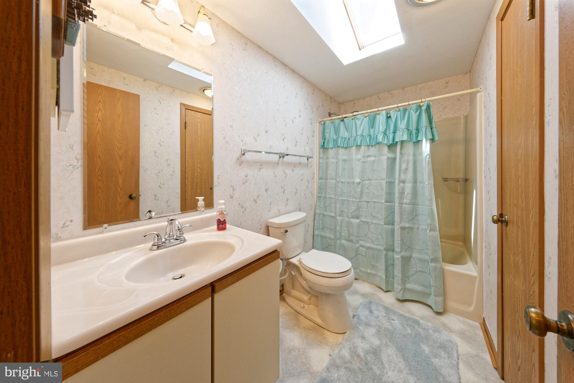 500 South Surf Road Ocean City, MD 21842 - Photo 18 of 27 Hall Bath