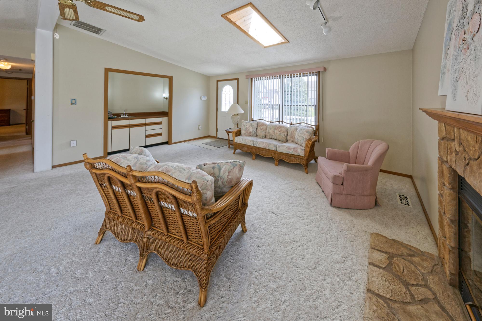500 South Surf Road Ocean City, MD 21842 - Photo 7 of 27 Living room view 2