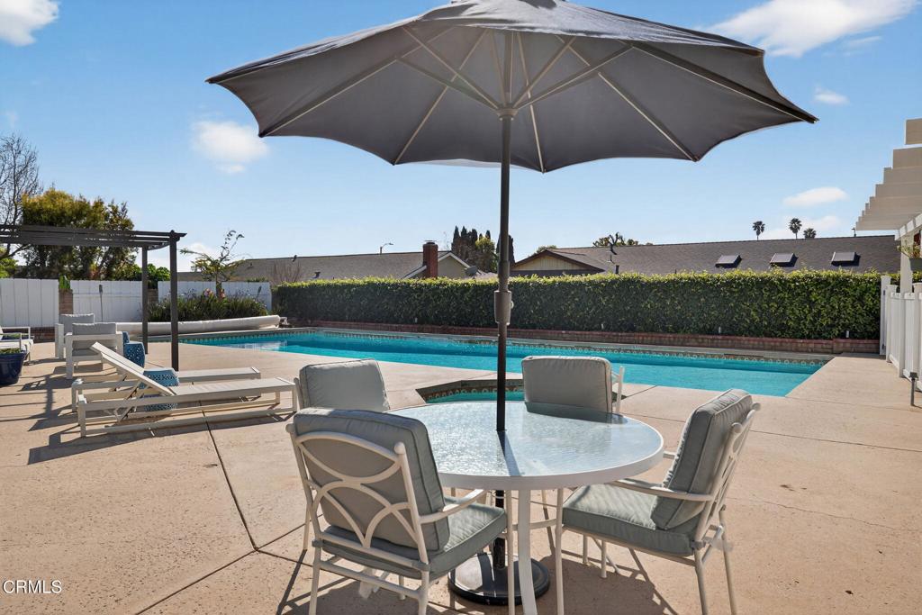 10696 Loma Vista Road Ventura, CA 93004 - Photo 6 of 39