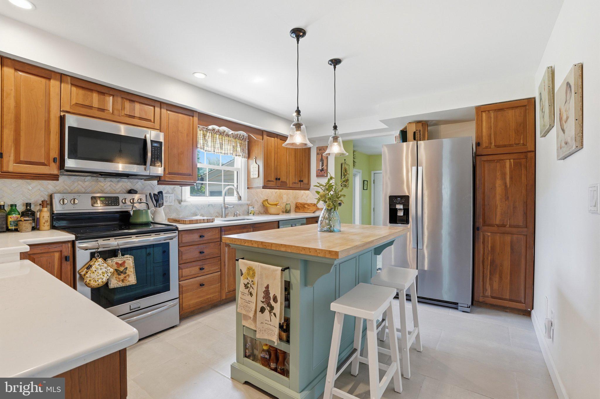17 Derstine Road Hatfield, PA 19440 - Photo 14 of 66 Lovely updated kitchen