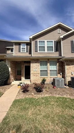 $2,300 | 2205 Stoneleigh Place, McKinney, TX 75071