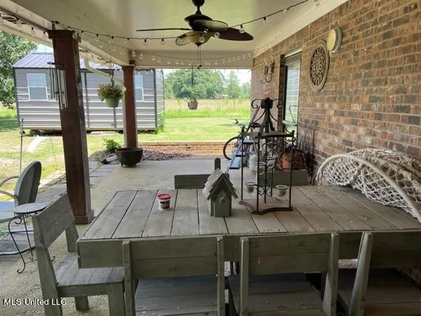 $299,000 | 1360 Airport Road, Magee, MS 39111