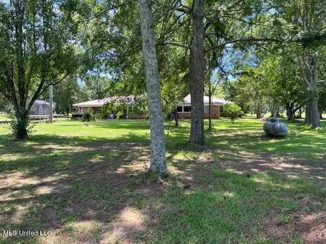 $299,000 | 1360 Airport Road, Magee, MS 39111