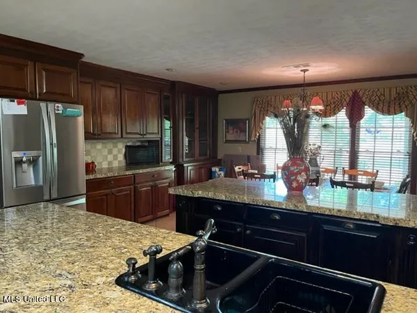 $299,000 | 1360 Airport Road, Magee, MS 39111