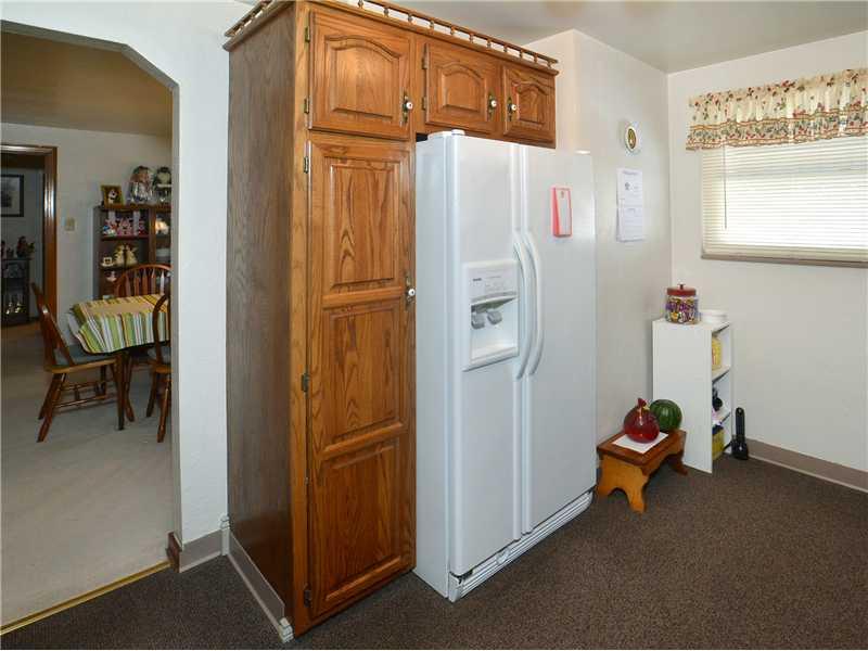 423 Beatty Road Monroeville, PA 15146 - Photo 5 of 19 Kitchen.