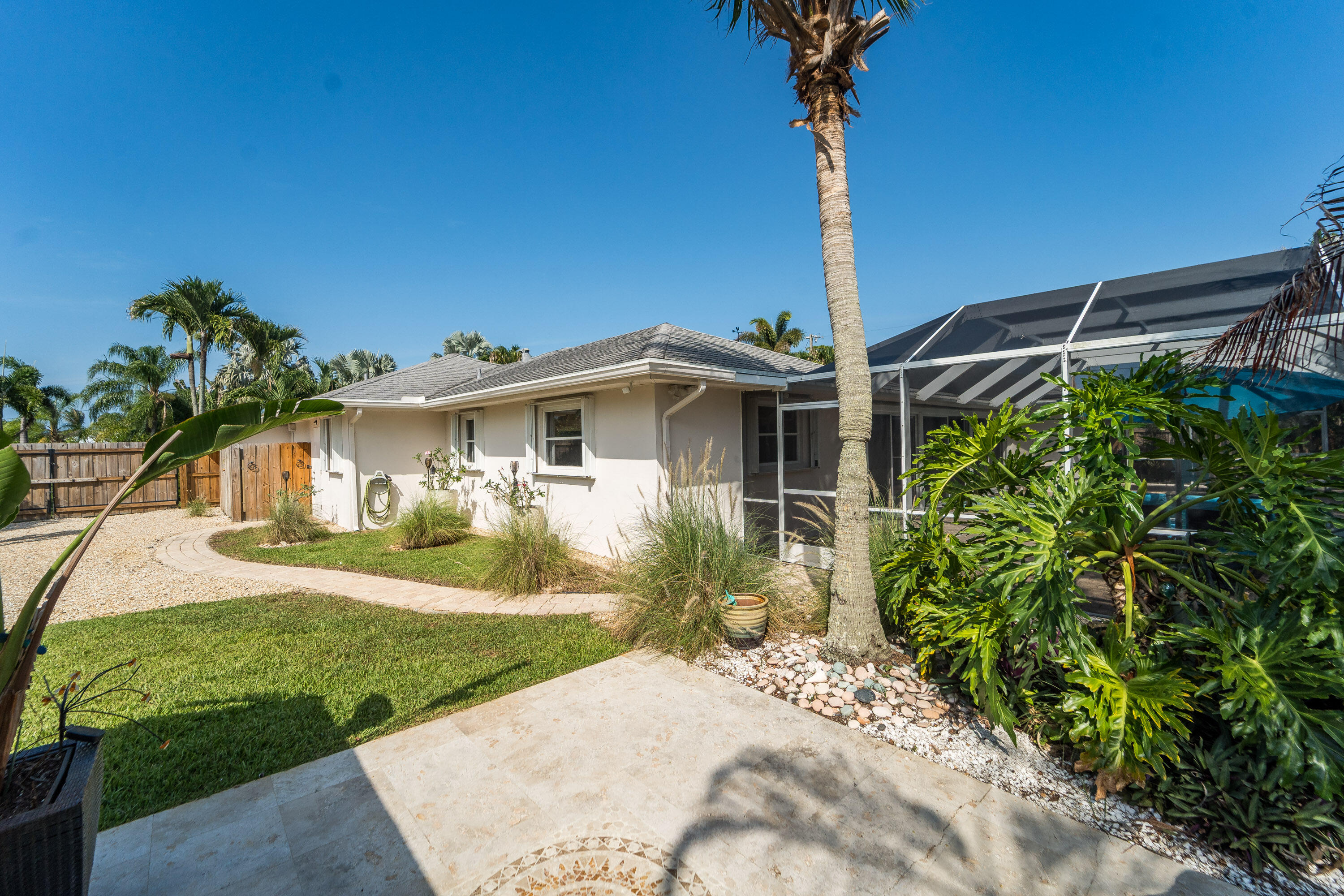 18 Saddleback Road Tequesta, FL 33469 - Photo 62 of 78 18 Saddleback Road -12