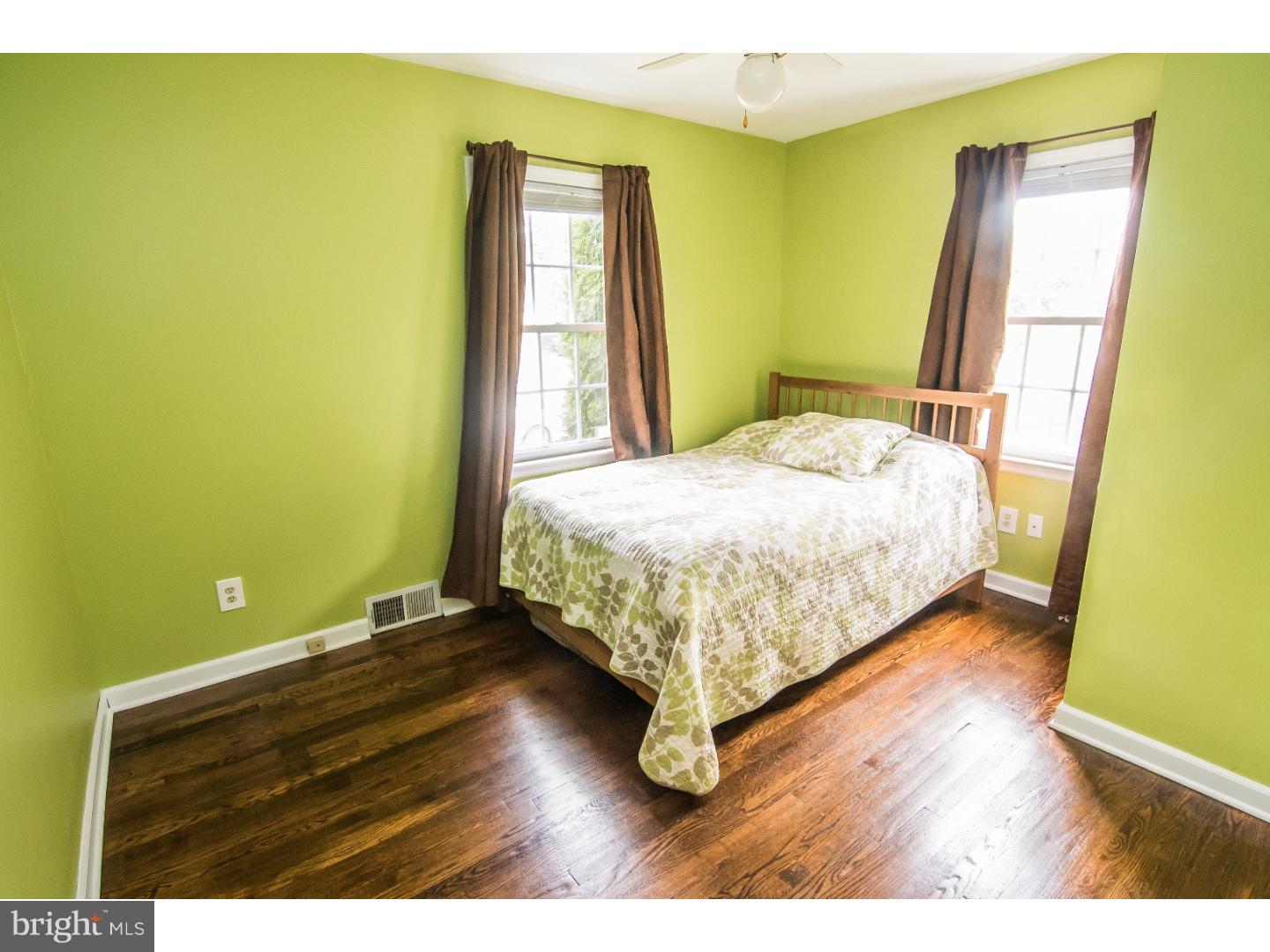 29 Collins Road Mercerville, NJ 08619 - Photo 12 of 25