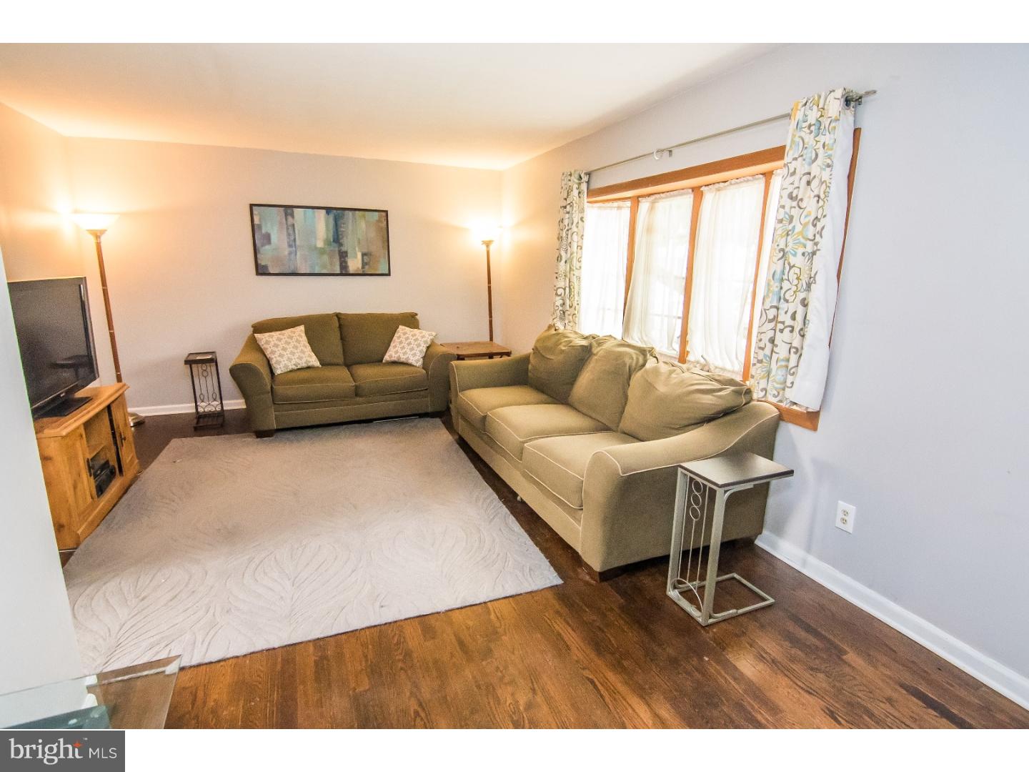 29 Collins Road Mercerville, NJ 08619 - Photo 3 of 25
