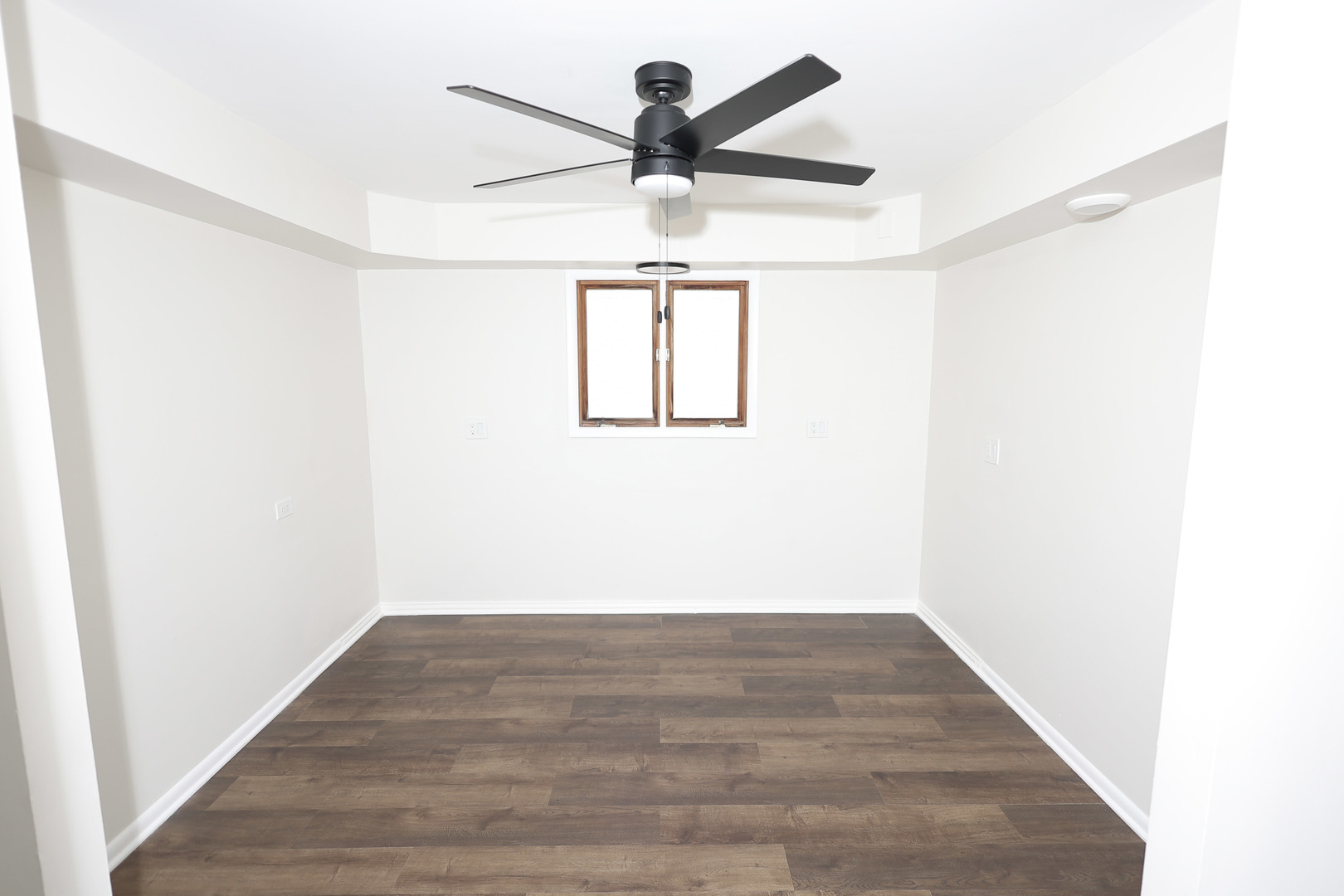 1724 West 105th Street Chicago, IL 60643 - Photo 19 of 34 a view of empty room with wooden floor