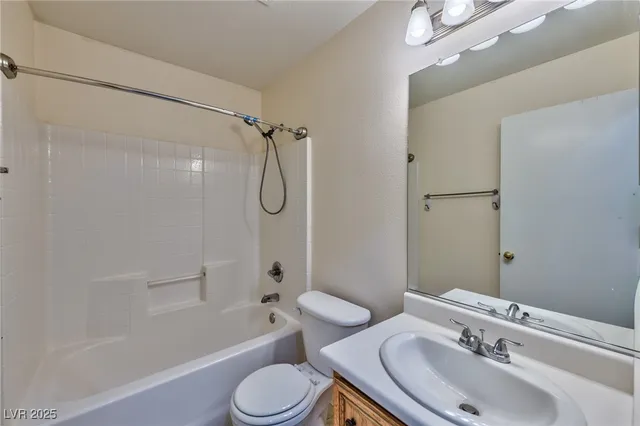 $1,895 | 358 Silverado Pines Avenue, Las Vegas, NV 89123